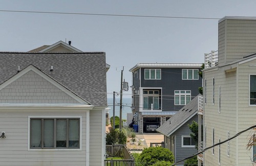 Croatan Beach House | 3-story contemporary home, one block from the beach
