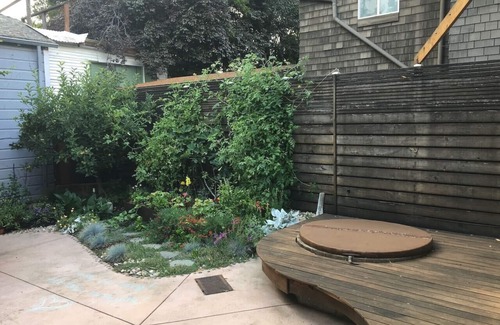 South Berkeley House | 3-story home w hot tub, 5 beds, 2 kitchens, & outdoor studio near Willard Park