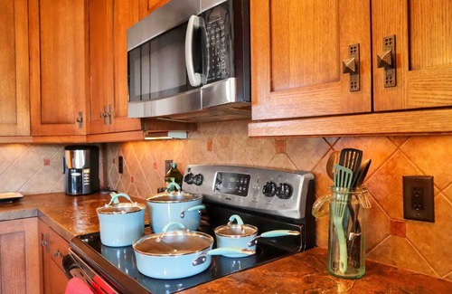 Lake Lure House | ❤ 3 Story Luxury Home w/Fast Wifi《3,500 Sq Ft Home》Golf Course/Mountain View ❤