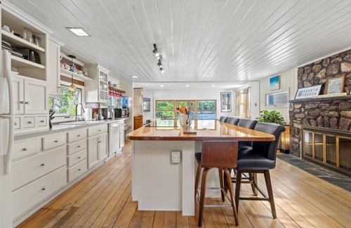 Gray House | 3-story waterfront haven w/unparalleled views, Hotspring spa, watch our video!