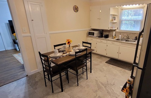 Kinston House | 3 Sunflower Serenity Retreat 3 bedroom 1.5 bathroom, kitchen, laundry and shed