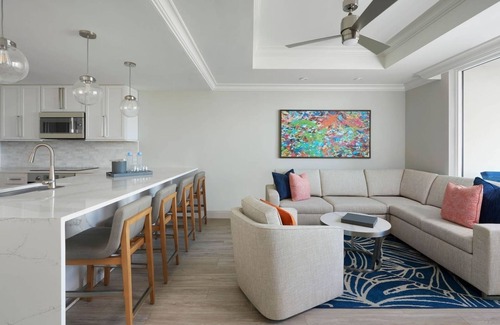 Charlotte Harbor Hotel | 3 Sunlit Room w/ Harbor Views – Great Spot to Relax and Recharge
