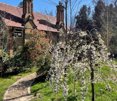 Nettlestone House | 3 The Mews