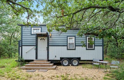 Hico House | 3 Tiny Town Romantic tiny home Animals Fire Pit by Vacation Your Way