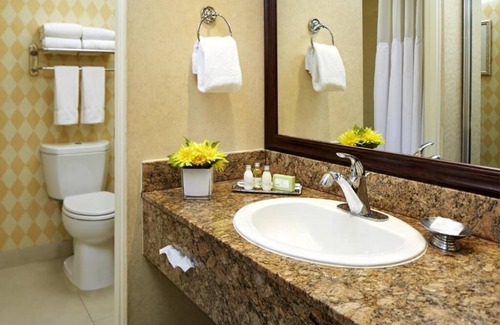 River Bottoms House | 3 Units in Anaheim Family Oasis: Near Disney, with Pool & Free Parking!