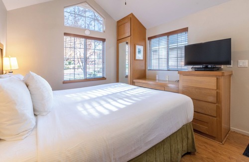 Napa Hotel | 3 Units Studios | Kitchen, Pool & Free Parking | Near Downtown Napa