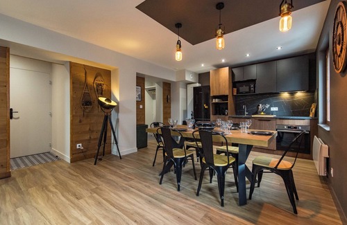 Orelle Apartment | 3 Vallées & epic cols – 4 to 6 guest stay