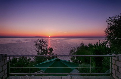 Livadi Villa | 3 Villas with Sea View and beach front