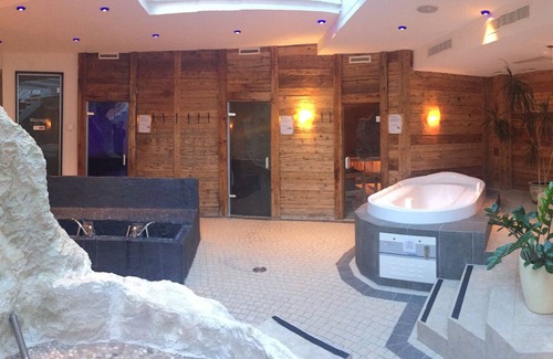 Saas-Fee Apartment | 3-Zimmer-Wohnung in 4**** Spa-Hotel direkt an Skipisten