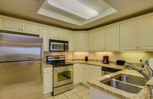 Arcadian Shores Condo | 30 condos in Royale Palms for Reunions & Outings
