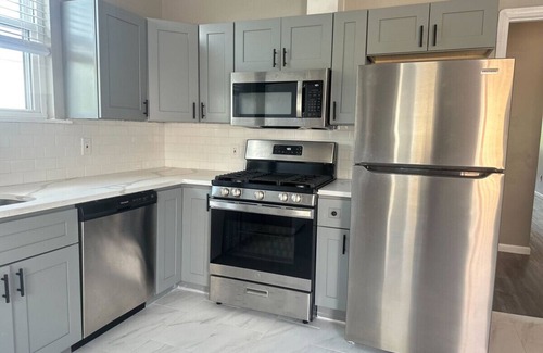 South Philadelphia Apartment | 30 Day Free Fusion Gym, Bike Rental, W/D, Bars