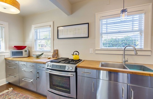 Portland House | 30 day Min - NE GrantPark Hollywood Bungalow - entire home