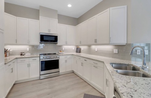 Naples Villa | 30-day minimum lease | Isles of Collier | 3 bedrooms | den with a pull-out couch | 2 baths