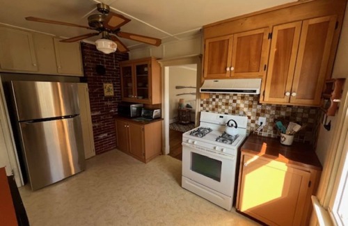 Kilmarnock Cottage | 30+ Day Rental, 2B-1.5BA Retreat, 1932 Cottage, Water Front, Quiet, WiFi
