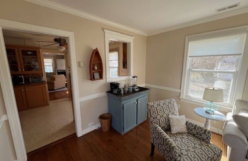 Kilmarnock Cottage | 30+ Day Rental, 2B-1.5BA Retreat, 1932 Cottage, Water Front, Quiet, WiFi