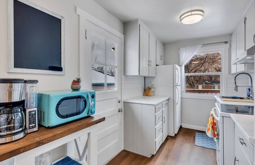 Central Colorado Springs Apartment | 30 Day Stay Comfortable Home Close to Everything