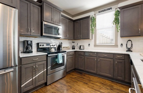 East Nashville House | 30+ Days Great Location, 3 Miles To Broadway