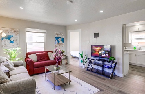Otay House | 30 days minimum - Lovely 3-Bedroom Home w Spacious Yard & Free 3-car Parking