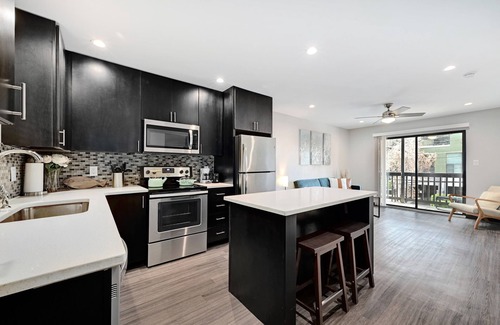 Hancock Apartment | 30 days + North UT Campus Unit 6 -1 Mil to Moody Center Walk, Memorial Stadium