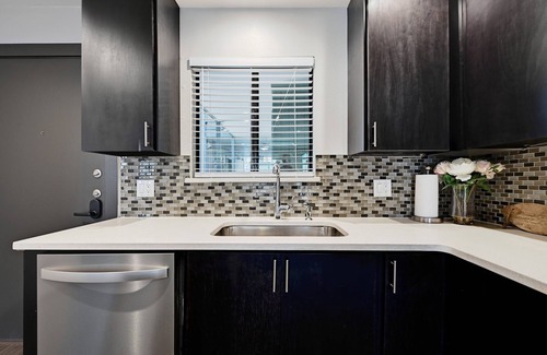 Hancock Apartment | 30 days + North UT Campus Unit 6 -1 Mil to Moody Center Walk, Memorial Stadium