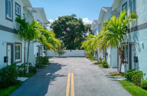 Downtown Fort Lauderdale Villa | 30 Guests 3 Identical Brand New Townhomes in Downtown Fort Lauderdale