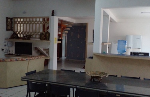 Maranduba House | 30 m. from the beach in condominium