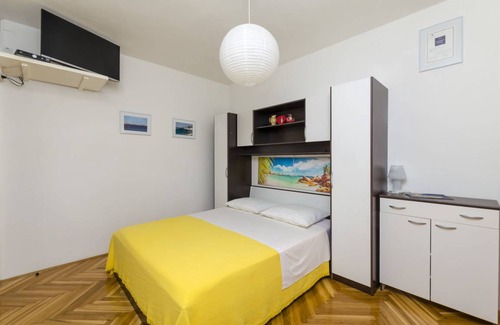 Primosten Burnji Apartment | 30 m² Apartment ∙ 1 bedroom ∙ 2 guests