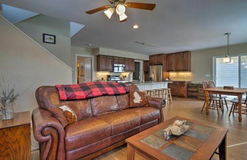 Gunnison House | 30 Mi to Crested Butte Dog-Friendly Home By River