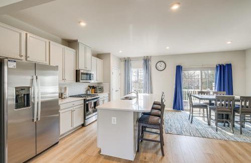Dale City House | 30 Mi to Downtown DC Charming Dale City Townhome!