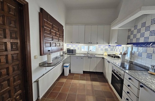 Valdemorillo House | 30 min from Madrid ideal for family reunions, retreats, workshops .