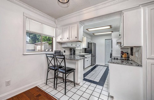 Midwest City House | 30 min to OU! Spacious 5 bedroom home with Private Pool and Hot Tub