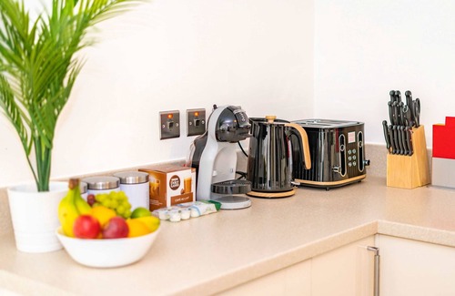 Huntingdon Apartment | 30% Monthly Discount | St Mary's Apartment