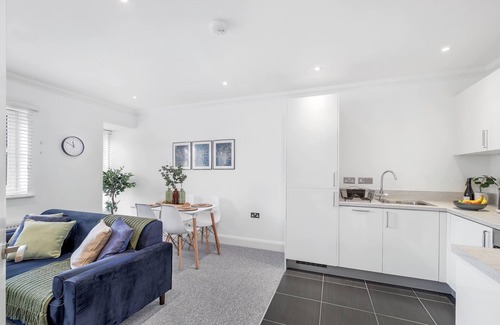 Huntingdon Apartment | 30% Monthly Discount |Long-Stay| St Mary's Retreat