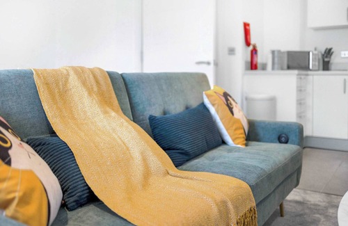 Huntingdon Apartment | 30% Monthly Discount | Long-Stay | St. Mary's Nest