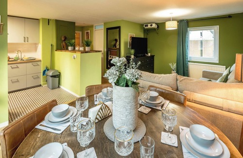 Chaucer Apartment | 30%OFF|ActFast|Leisure|Family|Kids|Parking|Sleeps7|Netflix|LondonBridge|WifiGame