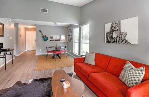 Franklin Park House | 30% Off Long Term Stays! Willie & Friends