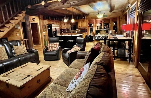 Blue Ridge Cabin | 30% OFF Oct 26-29 ❤️BESTMtnView-Adult PoolTable-PingPong-Foosball-Playgrnd-Hottub