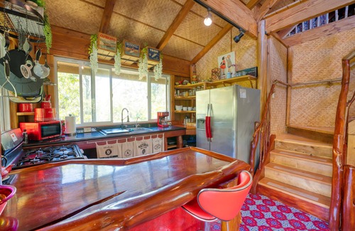 Keaau House | 30% OFF SEPT SALE 9-13th BOOK NOW-Treehouse Vibe+OCEAN+W&D+BBQ+Hilo.