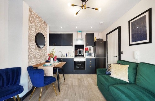 Castleford Apartment | 30% off! Stylish Yorkshire Apartment - Sleeps 5