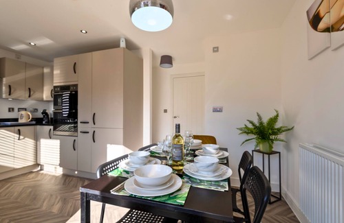 Gloucester House | 30%OFFMonthly|Parking|Sleeps6|FreeWifi|contractors