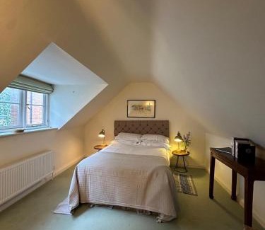 Hungerford House | 30 Park Street