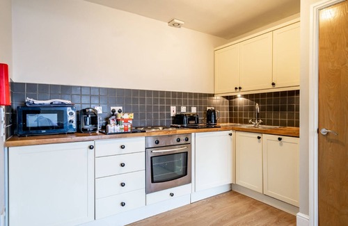 York Apartment | 30 Woodsmill Quay - sleeps 3 guests in 1 bedroom