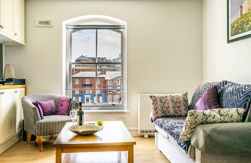 York Apartment | 30 Woodsmill Quay - sleeps 3 guests in 1 bedroom