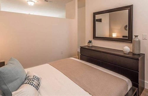 Tuckahoe Apartment | 300 - 2K · Cozy apartment in quaint town 30 min to NYC, Wi-Fi