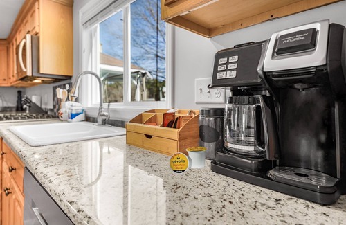 Troutman House | 300 Degree Views, NEW HotTub, Firepit, Lighthouse