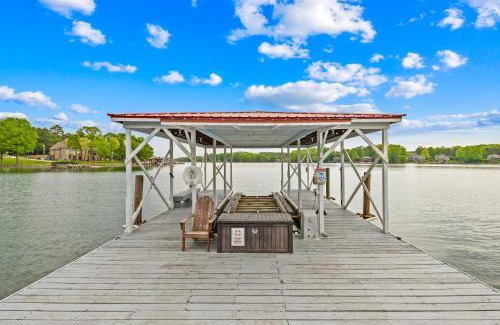 Troutman House | 300 Degree Views, NEW HotTub, Firepit, Lighthouse