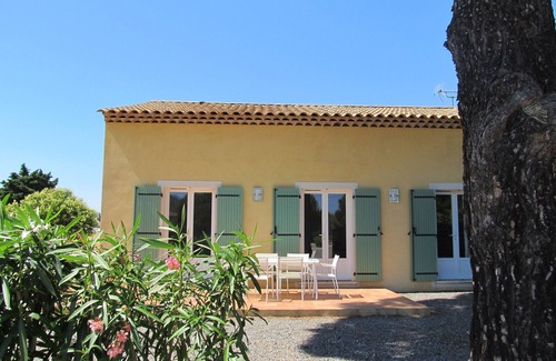 Cote d'Azur- French Riviera Villa | 300 m from the beach, lovely new house in St Tropez with large garden