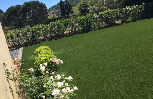 Cote d'Azur- French Riviera Villa | 300 m from the beach, lovely new house in St Tropez with large garden