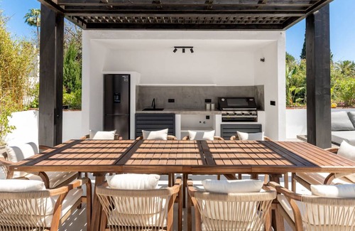 Urbanizacion el Rosario Villa | 300 m² Villa ∙ 5 bedrooms ∙ 10 guests