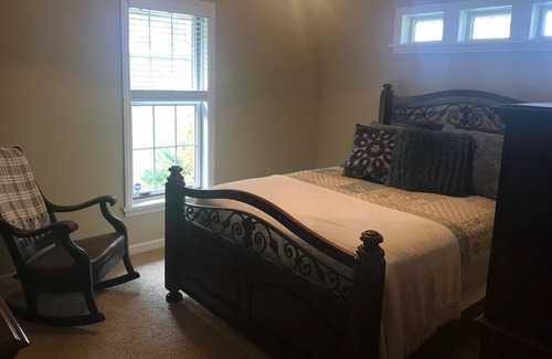Sandusky House | 300 person covered patio: weddings, family reunions and lodging for 33 persons.